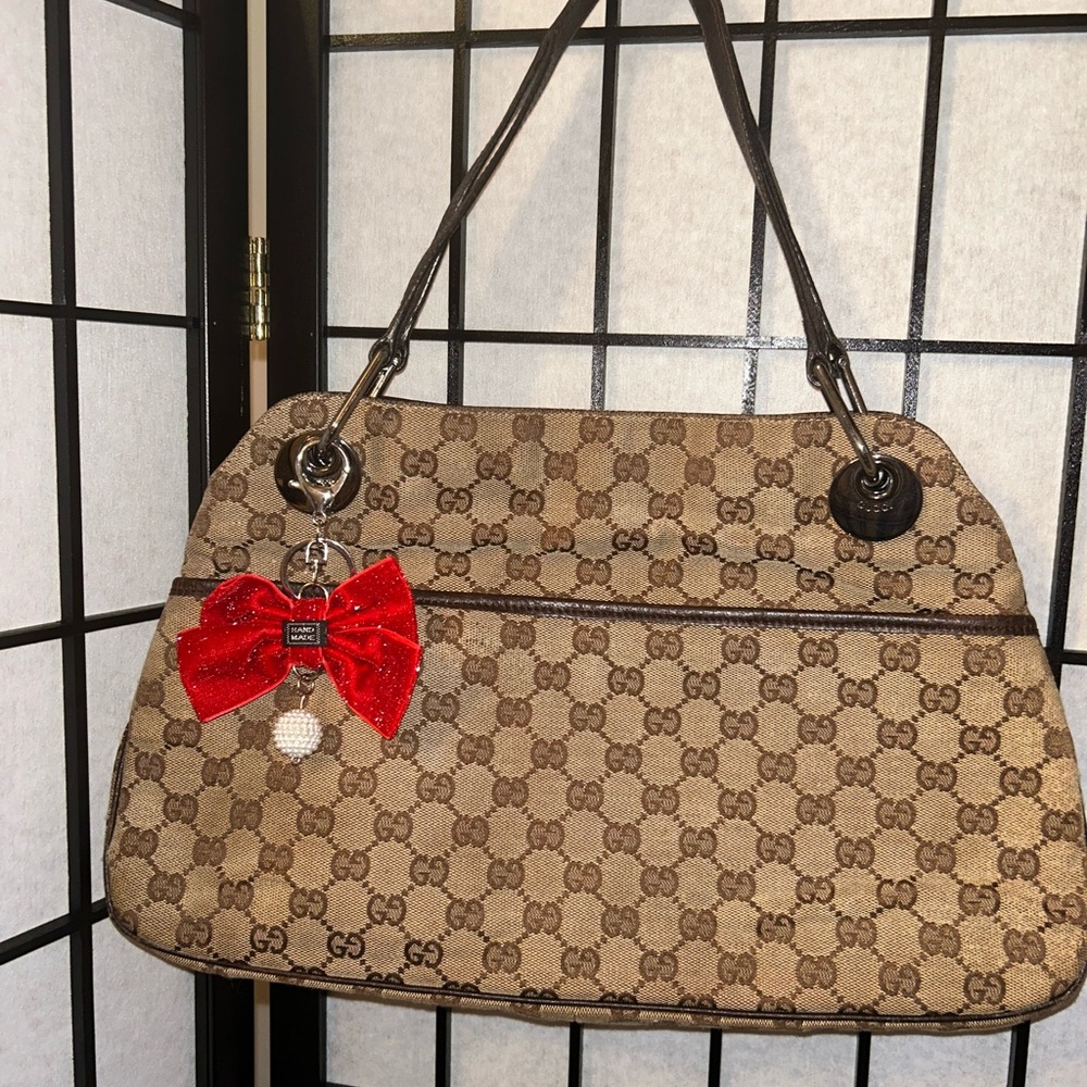 Gucci Tan Shoulder Bag with Red Bow Bag Charm and COA